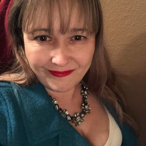 Meet your Posher, Mariela